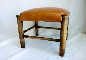 【送料無料】【即納可】新入荷しました♪イギリス製　アンティーク(1900年頃)　ミニスツール　キャメルスツール　椅子　イス　腰掛　アンティーク　ビンテージ　レトロ