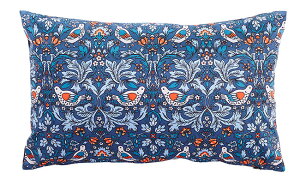 【3,980円(税込)以上お買上げで送料無料】【即納可!!】再入荷しました♪レクタングルクッション イングランドバード ブルークッション 枕 長方形クッション 50×30cm※パンヤ (中綿) 入