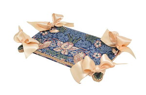 【送料無料】【即納可】再入荷しました♪ジェニファーテイラー ウィリアムモリス リボントレイ『Strawberry Thief』Jennifer Taylor いちご泥棒 小物入れ 布 布張り 収納 高級 リボン付