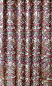 【2倍ヒダ】 オーダー カーテン 【送料無料】 高級 スペイン製 ヴィバルディ RED 鳥柄『ウィリアムモリス いちご泥棒』レッド 赤 新築 マンション かけ替え 掛替