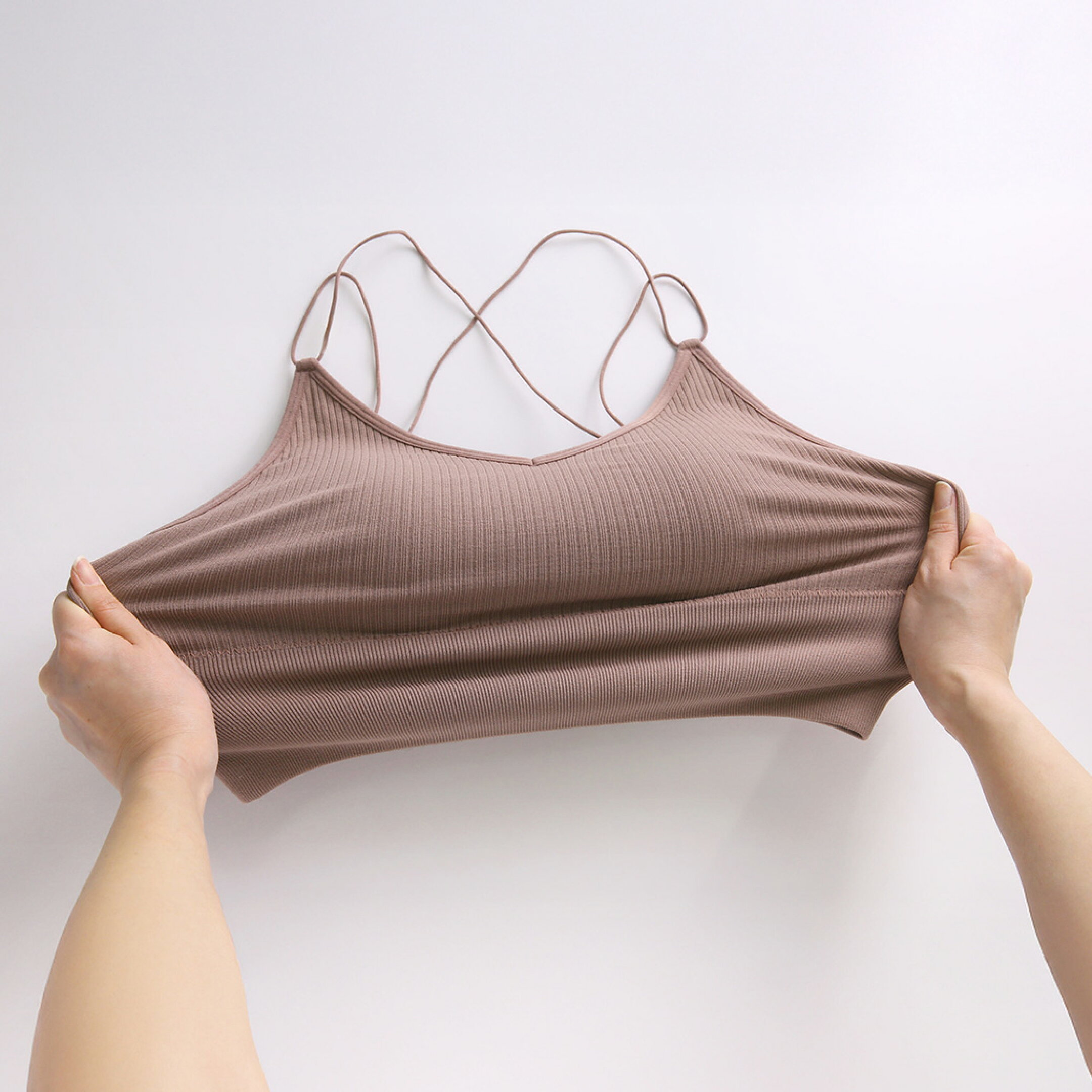 〈ワクドキ〉の「左右一体型」カップ付きインナーウェアコレクション
