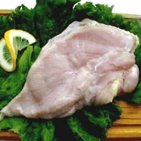 福島・川俣軍鶏（しゃも）生むね肉 約500g 平飼い鶏舎、これぞ天然鶏の味だ！　炊き込みご飯、炒め物、うどん、そば、いい味出します。