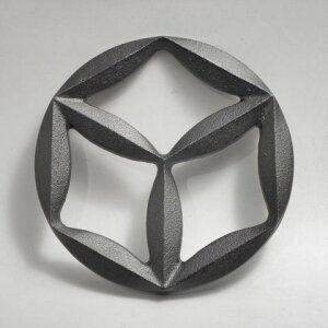 SmH[@R`r~@ȂL@P[X@e[uEFA@~@Sr~@Ăт񂵂