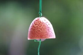南部鉄器 鉄 風鈴 まつむし 金赤 おしゃれ オシャレ かわいい 可愛い 音色 の 良い 風鈴 いい音 音 美しい音色 癒し 伝統工芸 鉄 ギフト 贈り物 プレゼント 涼 涼しい 清涼 リラックス 癒しグッズ 癒し インテリア雑貨 インテリア 日本製 国産 南部鉄 お土産 レッド