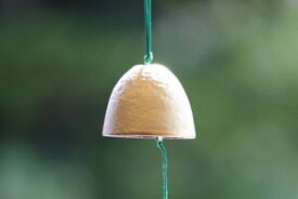 南部鉄器 鉄 風鈴 まつむし 金 おしゃれ オシャレ かわいい 可愛い 音色 の 良い 風鈴 いい音 音 美しい音色 癒し 伝統工芸 鉄 ギフト 贈り物 プレゼント 涼 涼しい 清涼 リラックス 癒しグッズ 癒し インテリア雑貨 インテリア 日本製 国産 南部鉄 ゴールド お土産