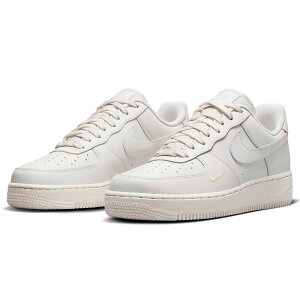 iCL GA tH[X 1 '07 NIKE W AIR FORCE 1 '07 t@g/\tgCG[/t@g HJ3841-030