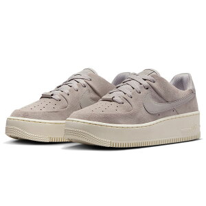 iCL GA tH[X 1 Z[W [ NIKE W AIR FORCE 1 SAGE LOW JbWO[/y[AC{[/JbWO[ AR5339-004