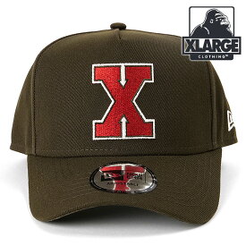 エクストララージ XLARGE ニューエラ バーシティキャップ （101234051009 FW23） XLARGE × NEWERA VARSITY CAP メンズ・レディース コラボ 帽子 Dフレームトラッカー フリーサイズ BROWN