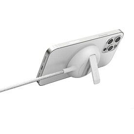 Belkin MagSafe認証 ワイヤレス充電パッド iPhone 14/13/12 最大15W急速充電 キックスタンド付き AC電源アダプター付属 ホワイト WIA004dqWH