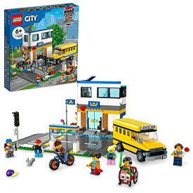 レゴ シティ LEGO City School Day 60329 Building Kit; Toy School Playset with 2 City TV Characters, for Kids Aged 6 and up (433 Pieces)レゴ シティ