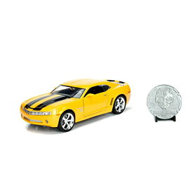 ジャダトイズ ミニカー ダイキャスト アメリカ Transformers 1:24 Bumblebee 2006 Chevy Camaro Die-Cast Car w/Robot on Chassis & Collectible Coin, Toys for Kids and Adultsジャダトイズ ミニカー ダイキャスト アメリカ