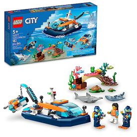 レゴ LEGO City Explorer Diving Boat 60377 Ocean Building Toy, Includes a Coral Reef Setting, Mini-Submarine, 3 Minifigures and Manta Ray, Shark, Crab, 2 Fish and 2 Turtle Figuresレゴ