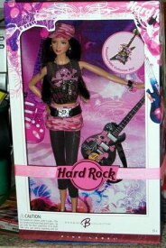 バービー Barbie ハードロックバービー バービーサイズのギター ストロベリーブロンドのハイライトを備えたハードロック限定のブルネットヘア ハードロックカフェバービードールコレクション ピンクラベル L4175