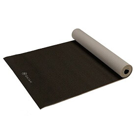 ヨガマット フィットネス 05-61956 Gaiam Yoga Mat Classic Solid Color Reversible Non Slip Exercise & Fitness Mat for All Types of Yoga, Pilates & Floor Workouts, Granite Storm, 4mm, 68"L x 24"W x 4mm Thickヨガマット フィットネス 05-61956
