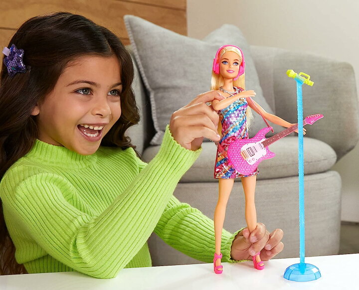 楽天市場 バービー バービー人形 送料無料 Barbie Big City Big Dreams Singing Barbie Malibu Roberts Doll 11 5 In Blonde With Music Light Up Feature Microphone Accessories Gift For 3 To 7 Year Oldsバービー バービー人形 Angelica