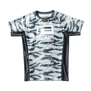 o[T bVK[h  V[gX[u reversal POUNCER CAMO SHORT RASH GUARD