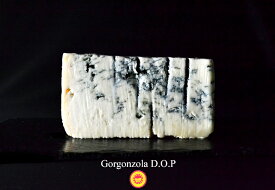 ゴルゴンゾーラDOP　ピカンテ　1.5kg(不定貫)【青カビ/ブルーチーズ/イタリア】