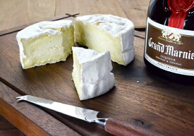 ファン・ブリヤー・オレンジリキュール【白カビタイプチーズ/フランス】