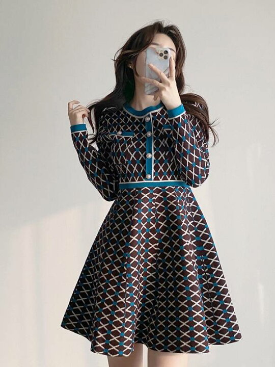 楽天市場 ワンピース レディース ミニ丈 レトロ 60年代風 パール風ボタン フレア ベルト ウエストマーク 通勤 通学 長袖 フォーマル 大人可愛い セクシー エレガント きれいめ モダン カジュアル おしゃれ 柄 秋 冬 上品 韓国 ファッション 個性的 クラシカル ブラック 楽天市場 ワンピース レディース ミニ丈 レトロ 60年代風 パール風ボタン フレア ベルト ウエストマーク 通勤 通学 長袖 フォーマル 大人可愛い セクシー エレガント きれいめ モダン カジュアル おしゃれ 柄 秋 冬 上品 韓国 ファッション 個性的 クラシカル ブラック