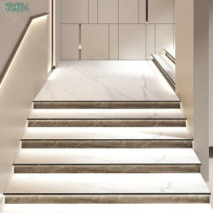 階段マット 滑り止め 防音 1枚 折り曲げなし ステップマット キズ防止 無臭 洗える 厚手 吸着 ズレない 階段クッション 耐久的 四季通用 階段カーペット 多色 北欧風 犬 猫 ペット対応 高齢者