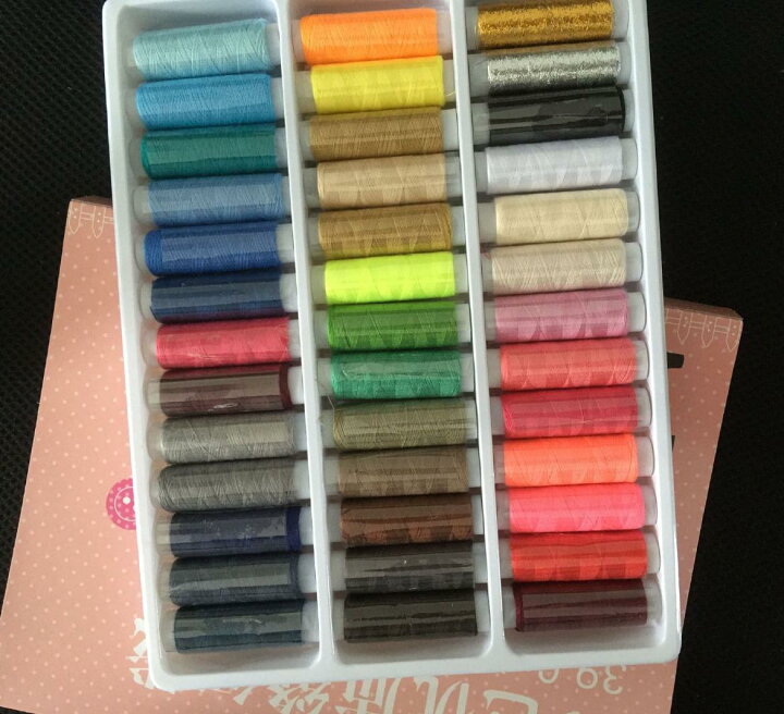 楽天市場】39色セット 手縫い糸 カラフル ミシン糸 裁縫 手芸 刺繍用糸 裁縫道具 ソーイング糸 常備糸 : SHOP DELICIOUS 楽天市場店 楽天市場】39色セット 手縫い糸 カラフル ミシン糸 裁縫 手芸 刺繍用糸 裁縫道具 ソーイング糸 常備糸 : SHOP DELICIOUS 楽天市場店