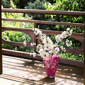 送料無料【扇花器（花あかり）】桜 花瓶 インテリア ギフト 贈り物 高級 手作り ガラス 津軽びいどろ 石塚硝子 誕生日 プレゼント 結婚祝い 引越し祝い 新築祝い 母の日 敬老の日 内祝い 贈答 花びん 人気 おしゃれ 退職祝い 開店祝い 開院祝い 還暦祝い 春 就職祝い 転勤