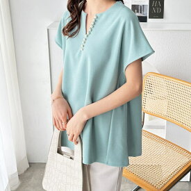 GeeRA パール調ビーズ付キーネックトップス　オフィスカジュアル トップス