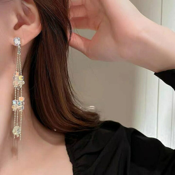 楽天市場】ピアス ロングピアス キラキラ 揺れる ゴージャス 