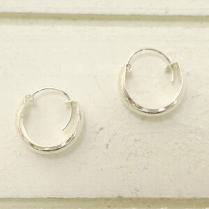 YUKATANゆかたん 【シルバーピアス】キラキラと輝くデザインが特徴的な甲丸リングのワンタッチクロッシングピアス(直径13.6mmタイプ)【フープピアス ループピアス レディースピアス】