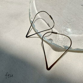 feu トライアングルピアス　華奢　フープ　キャッチレス　スマート　カジュアル　クセントデザイン　カジュアルモード　春夏秋冬　韓国ファッション　レディース通販　2023年新作 TRIANGLE PIERCE アクセサリー
