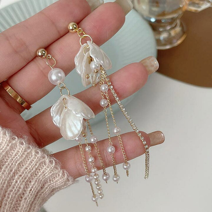 楽天市場】ロングピアス 揺れる 花 可愛い パールピア モチーフピアス 