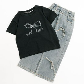 URBAN CHERRY 【2点セット】リボンプリントTシャツ＋デニムリボンストレートパンツ トップス