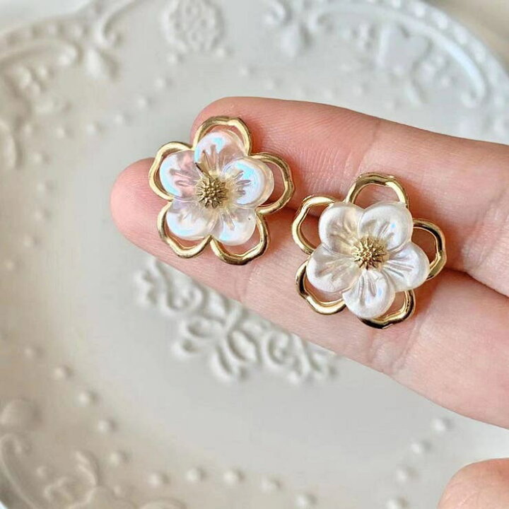 楽天市場】【4/10 1:59まで 10%OFFクーポン】ピアス 花 レディース 