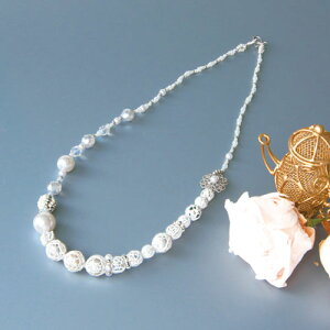 r[YLbg 񂽂Egx[VbNANZT[ i`zCg̃lbNX y[։z