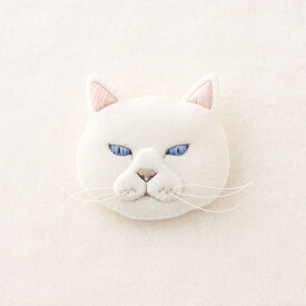 フェルトと刺繍でつくる 猫のブローチ キット シロ NSB-3 | フェルトキット フェルト刺繍キット ねこ 猫 ネコ しろ猫 白猫 サンフェルト