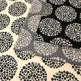 サークルフラワー柄 オックス 50cm単位 | 切売り 切り売り 生地 布 布地 花柄 フラワー柄 北欧風 かわいい フラワープリント 北欧テイスト モノトーン 普通地 丈夫 コットン100％ ドット 水玉 大柄 小花 おしゃれ