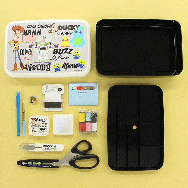 楽天市場 裁縫セット ソーイングs 薄型 6536 トイストーリー ソーイングセット 小学生 小学校 男の子 ディズニー Disney 裁縫道具 裁縫箱 プラケース 手芸材料の通信販売 シュゲール