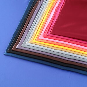 エメラルドポリエステルサテン(50cm単位)|切売り 切り売り 生地 布 布地 無地 ポリエステルサテンエメラルド サテン 朱子織り 繻子織り 衣裳 発表会衣装 舞台衣装 コスプレ