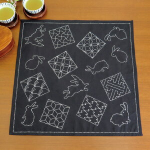 hqLbg IpX }`NX Ɠ` y[։z݂ٓe[uZ^[ɍœK