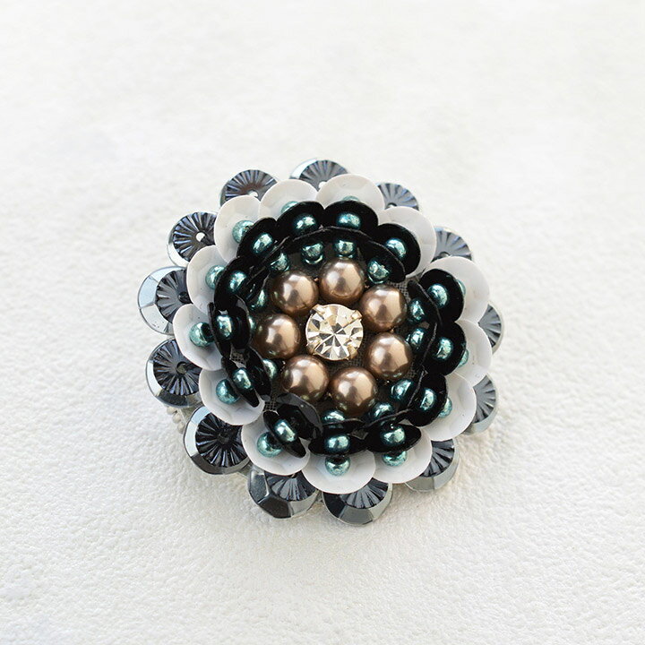 楽天市場】ビーズ刺繍 サークルの立体フラワーブローチキット : 手芸 