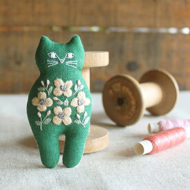 piece nekogao 刺繍ブローチキット 図案印刷済 | 刺しゅう ぬいぐるみ 刺繍 ブローチ ステッチ刺繍 キット 猫 ネコ ねこがお ネコ顔 手芸