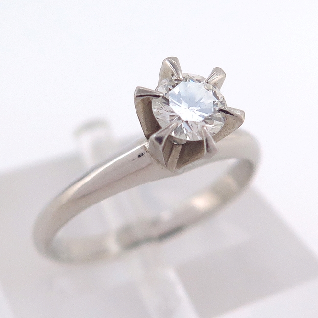 Pm900 プラチナ 指輪 リング ダイヤモンド0.420ct 誕生石 4月 一粒 シンプル 13号 プレゼント ギフト 人気 立て爪 婚約 10022322