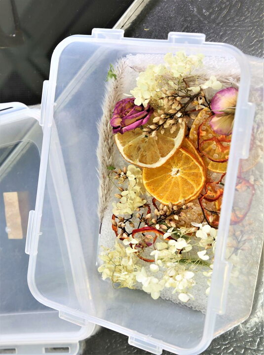 楽天市場 花の保存用乾燥剤 シリカゲル 白青混合 １００ｇ １袋 送料２００円 ドライフラワー用シリカゲル ドライフラワー ハーバリウム ガラスケース 乾燥剤 押し花 押し花シート ドライフラワー ボトルフラワー ドライフラワー乾燥剤 ドライフラワー