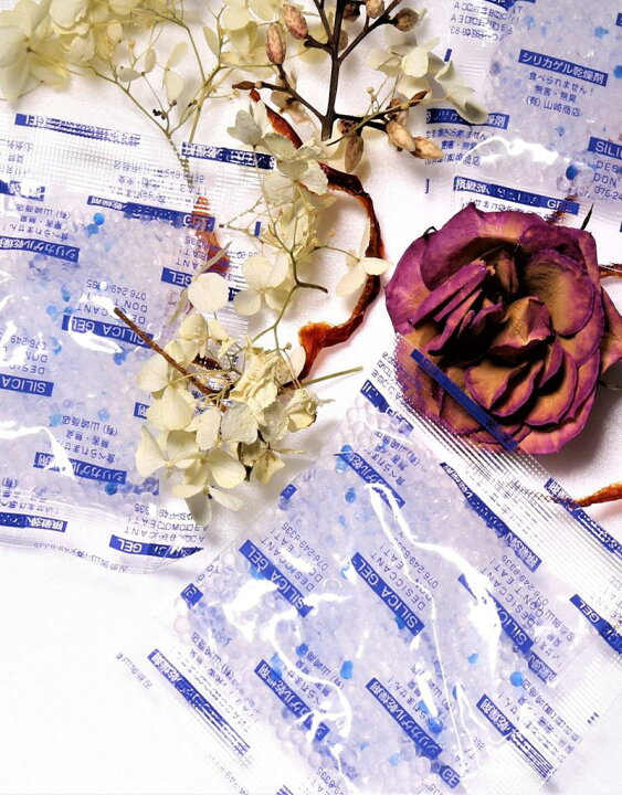 楽天市場 ドライフフラワー 花の保存用乾燥剤 シリカゲル １０ｇ青粒入 ５個 送料２００円 乾燥した花を長期保存するための乾燥剤 ドライフラワー乾燥剤 ドライフラワー用乾燥剤 ダライフラワーシリカゲル 花の保存 花の保存用 乾燥剤 ガラス容器 保存用