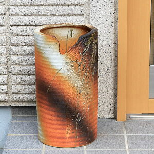 【11月1日開始11%OFFクーポン】信楽焼 和風 おしゃれ 傘立て 陶器 かさたて 傘入れ アンブレラスタンド 壷 しがらき カサタテ 玄関 インテリア 玄関 花器 花瓶 火色傘立て kt-0120