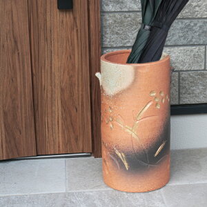 【11月1日開始11%OFFクーポン】信楽焼 和風 おしゃれ 傘立て 陶器 かさたて 傘入れ アンブレラスタンド 壷 しがらき カサタテ 玄関 インテリア 玄関 花器 花瓶 耳付き傘立て kt-0322