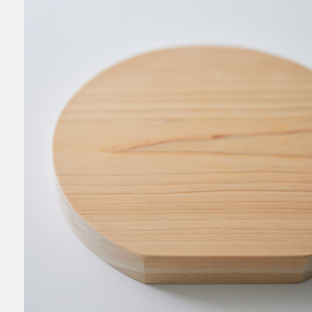 楽天市場】まな板 十三夜 ヒノキ 一枚板 丸型 S/Mサイズ 木製 : 無垢材