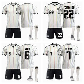 サッカーユニフォーム日本代表サッカーウエアトレニンーグウエア レプリカセットアップ　半袖ソックス付き