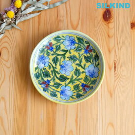 ブルーポタリー インド 陶器 飾り皿 中皿 黄色地に水色の花おしゃれ かわいい ハンドメイド インド雑貨 アジア雑貨 伝統工芸 ボタニカル模様 絵皿 ジャイプール ブルーポッタリー インド土産 インテリア 生活雑貨 飾り皿 中皿