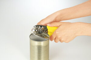 かるラク 回転式 缶オープナー日本製 缶詰 缶開け 安全 カン 缶づめカン切り サバ缶 ホールトマト フルーツ缶パスタ トマトソース